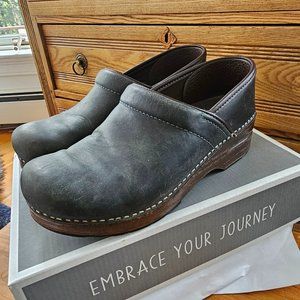 Dansko Clogs Professional Navy size 38, like new